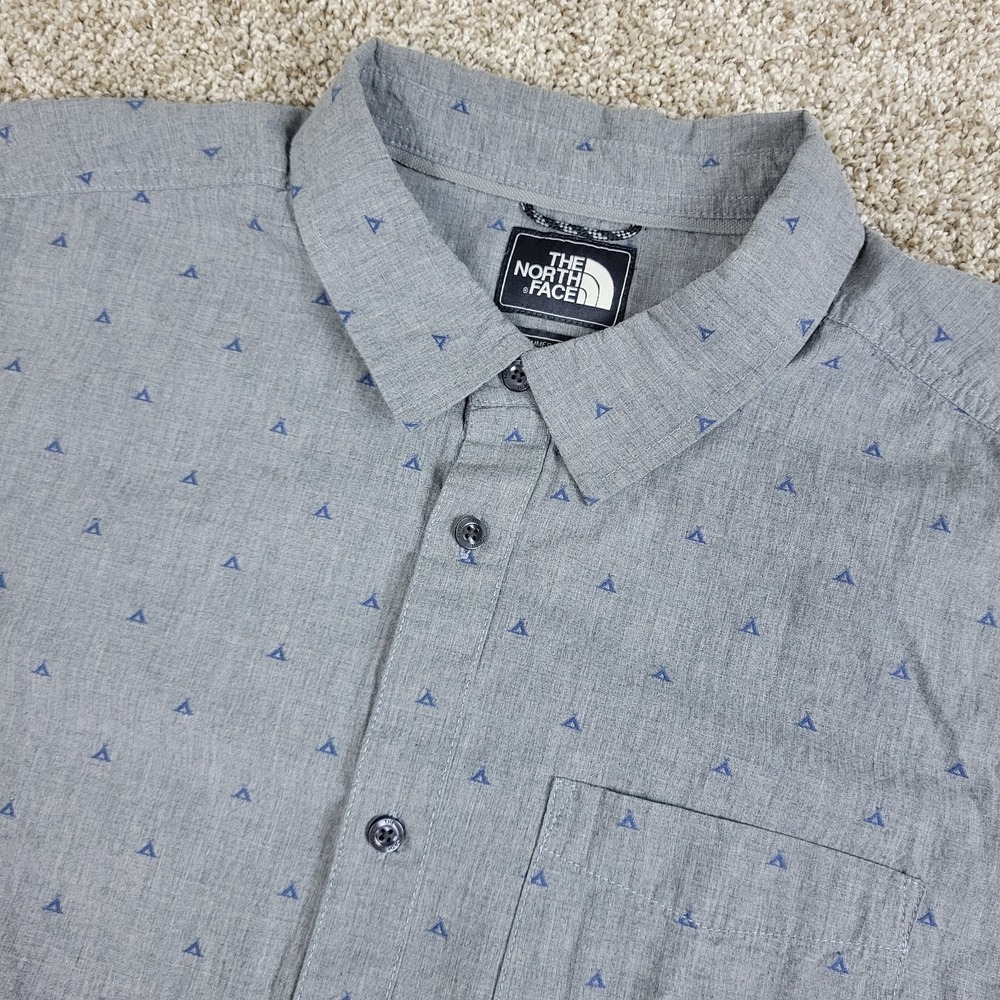 The North Face Mens 2XL Gray AOP Button Up Short Sleeve